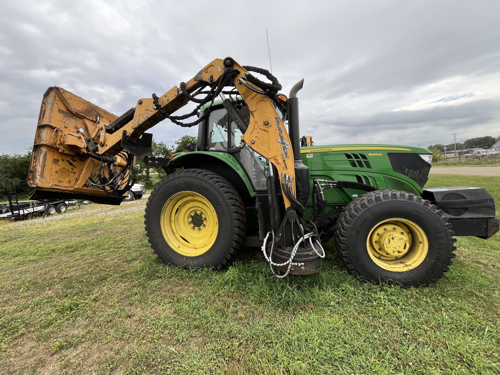 2018 John Deere 6145M Image 3