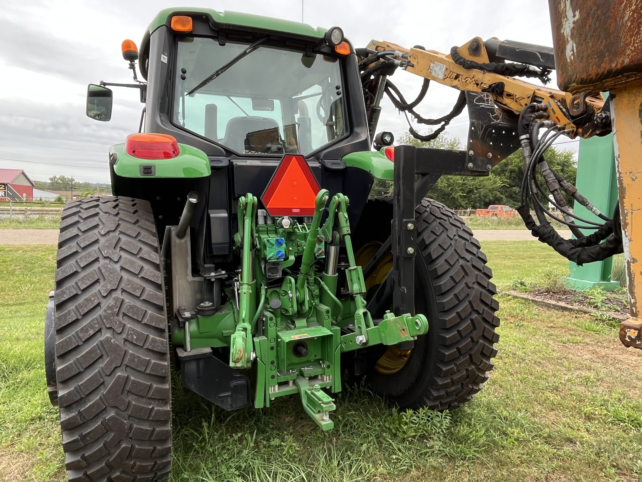 2018 John Deere 6145M Image 5