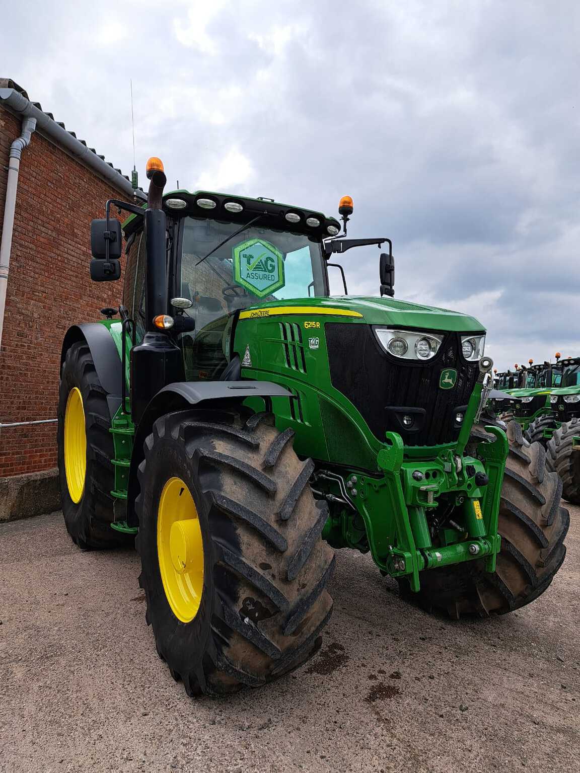 2022 John Deere 6215R