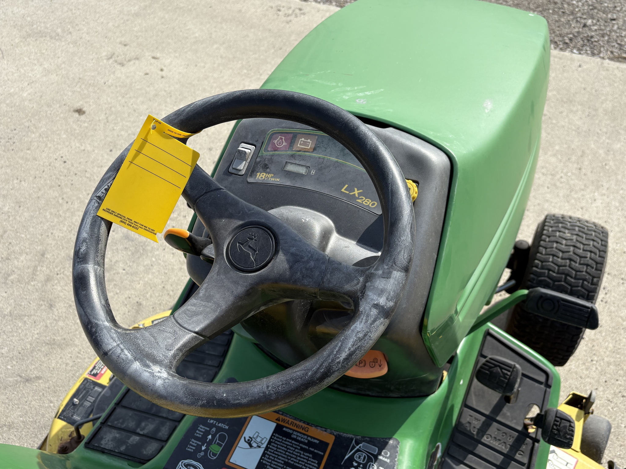 2004 John Deere LX280 Image 14