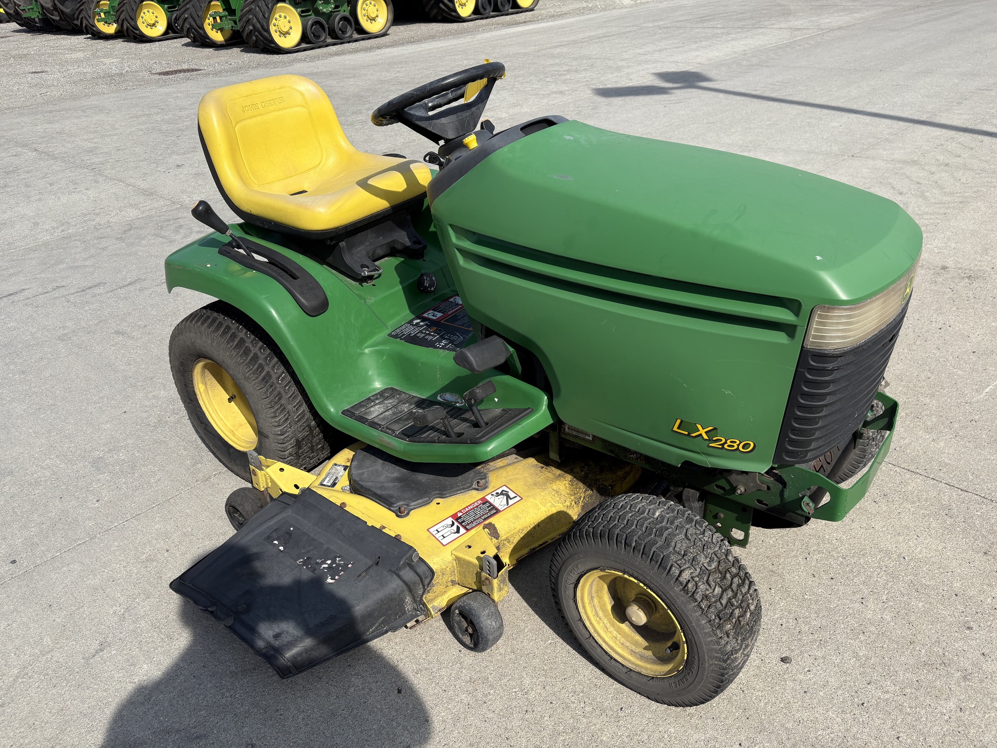 2004 John Deere LX280 Image 3
