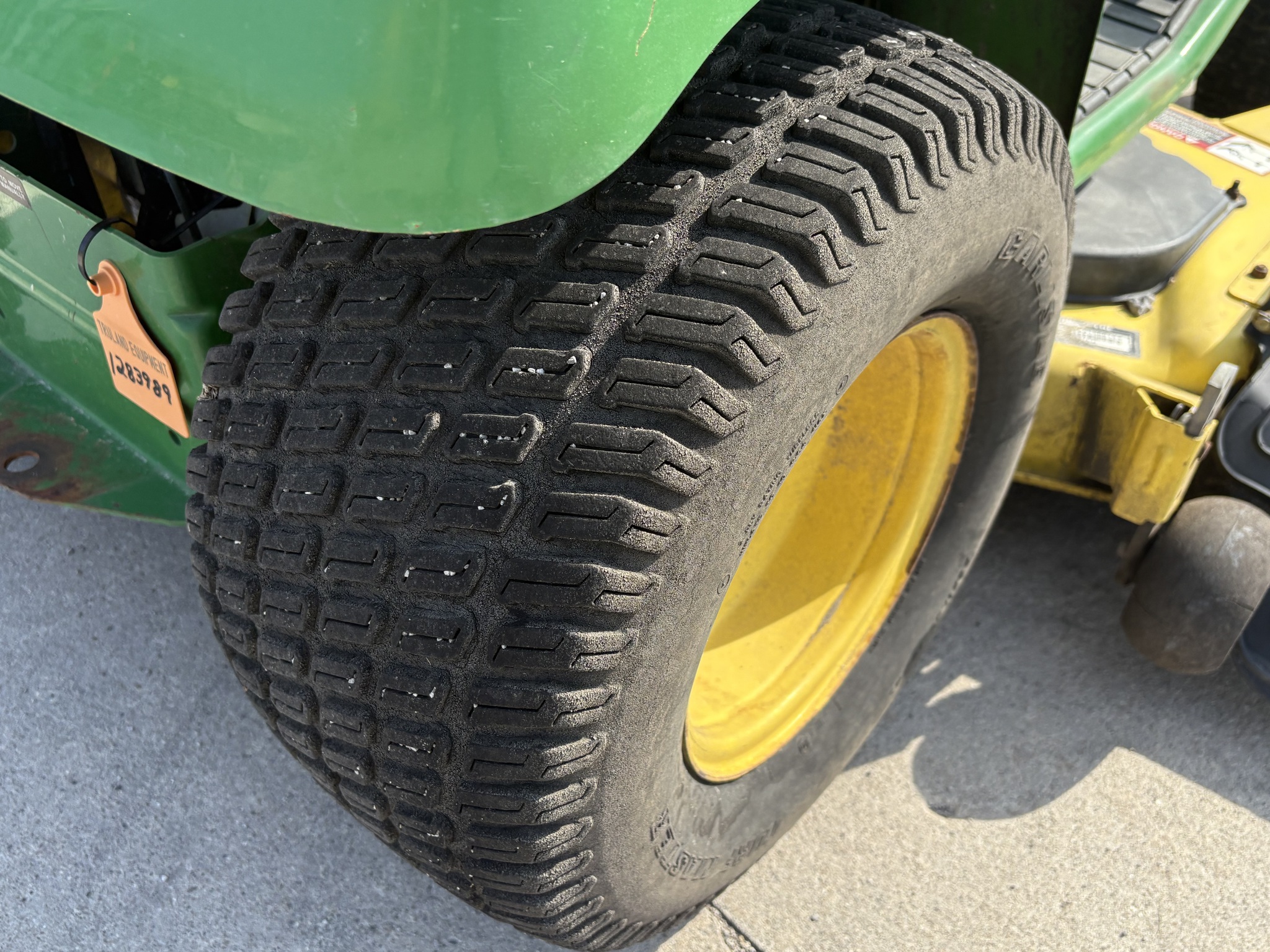 2004 John Deere LX280 Image 11