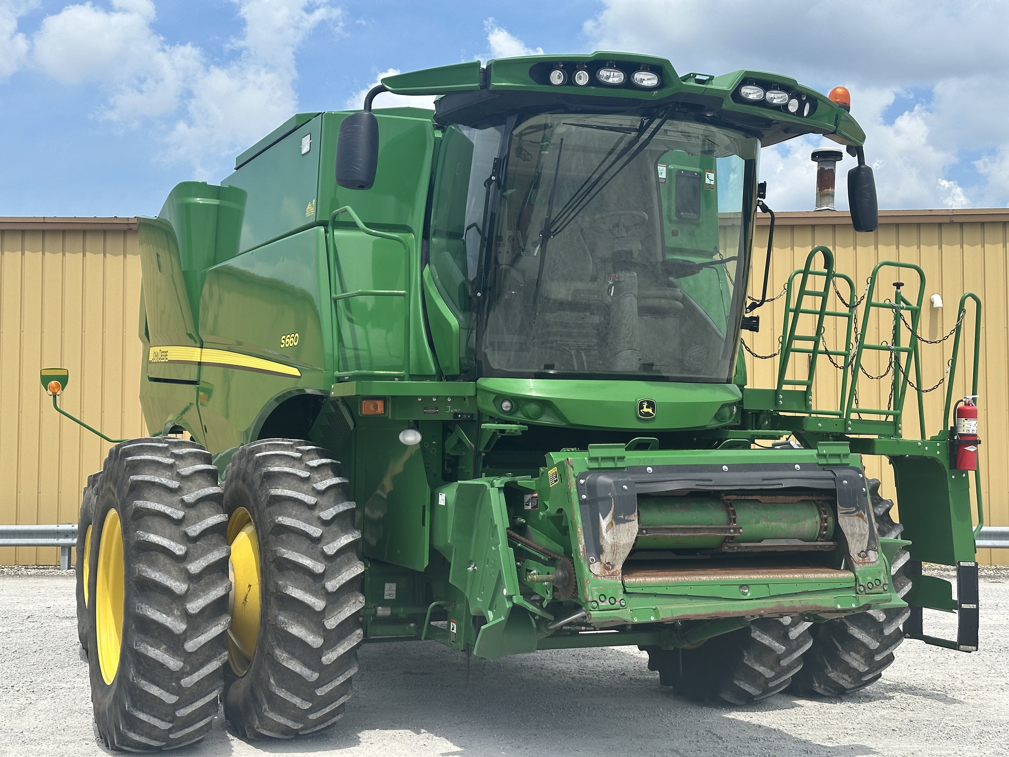 2014 John Deere S660 Image 9