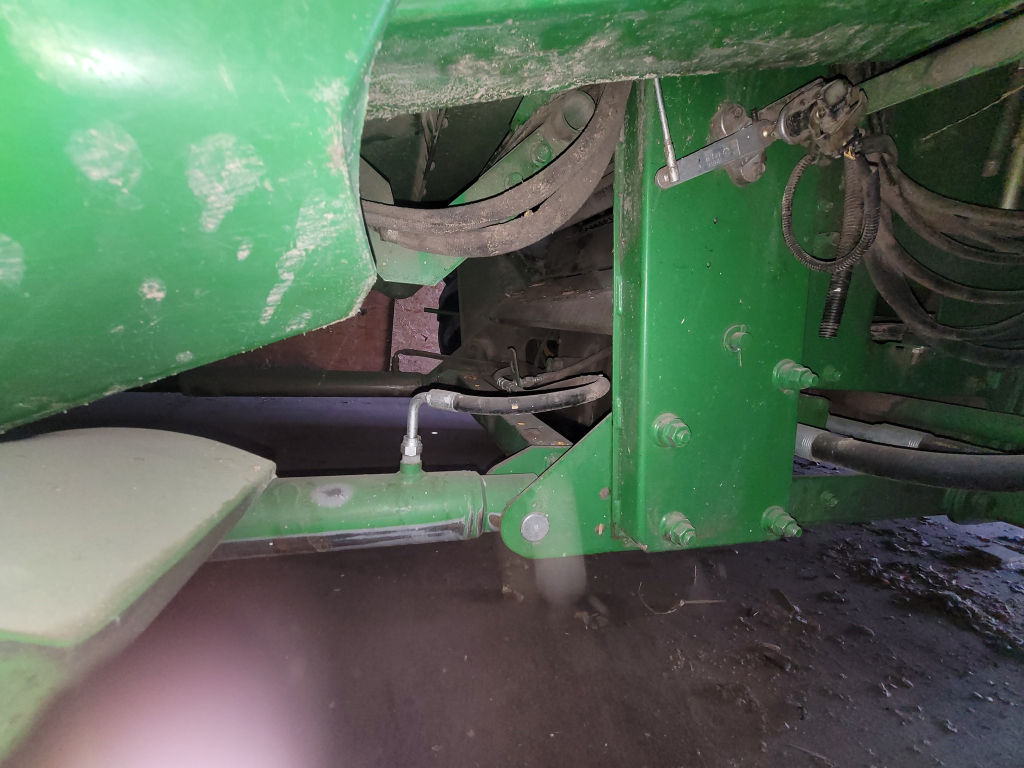 2010 John Deere 9570 STS Image 25