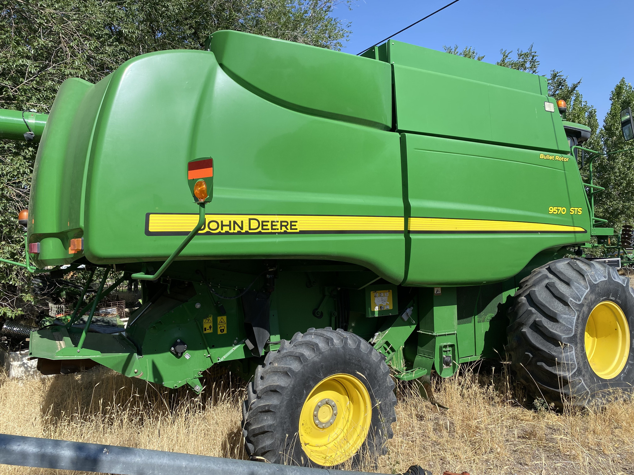 2010 John Deere 9570 STS Image 5