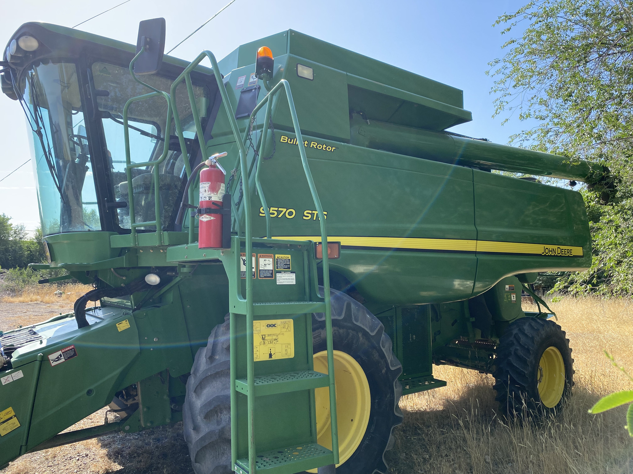 2010 John Deere 9570 STS Image 3