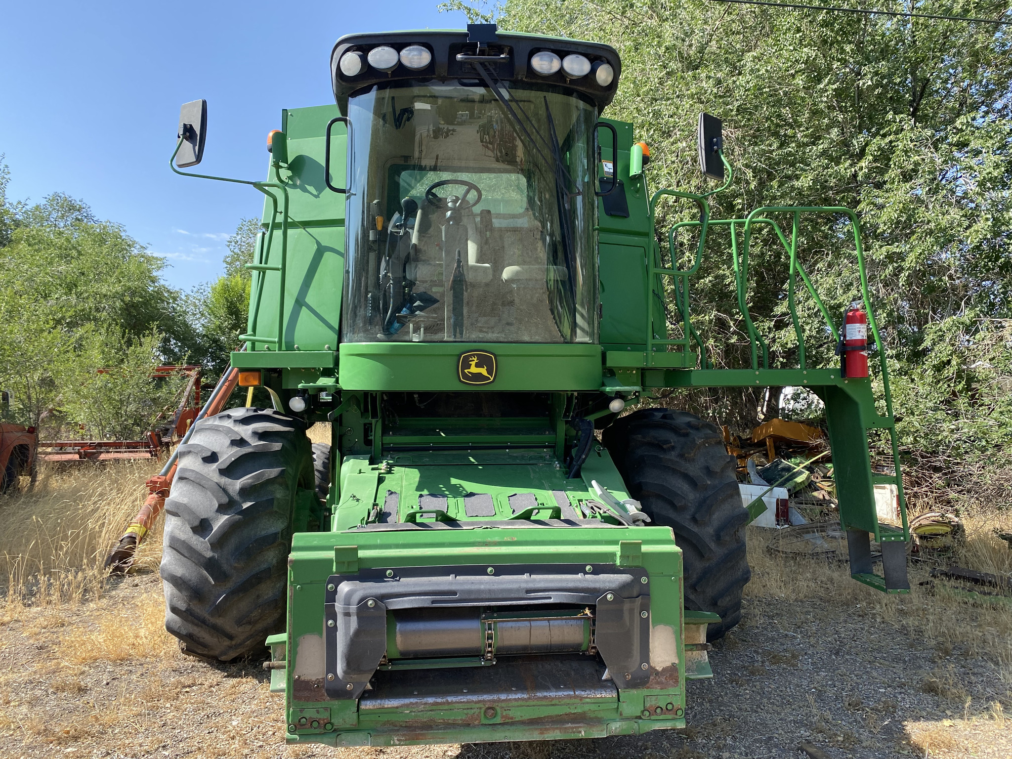 2010 John Deere 9570 STS Image 2