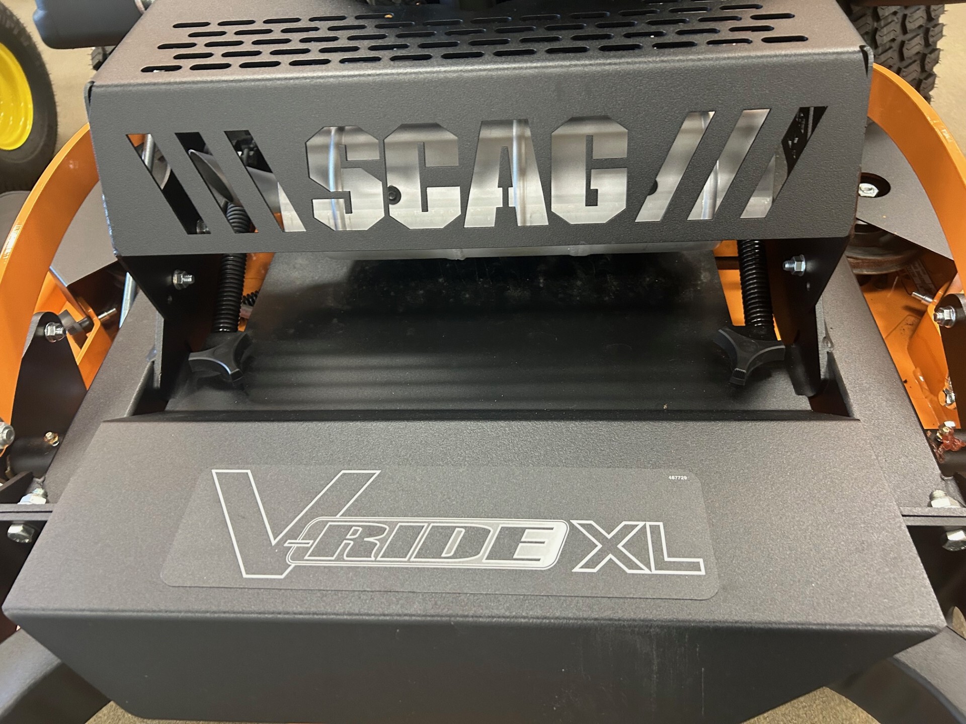 2025 Scag SVRXL-52V-38FX-EFI Image 9