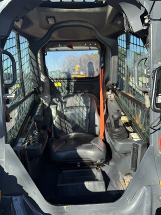 2022 John Deere 325G