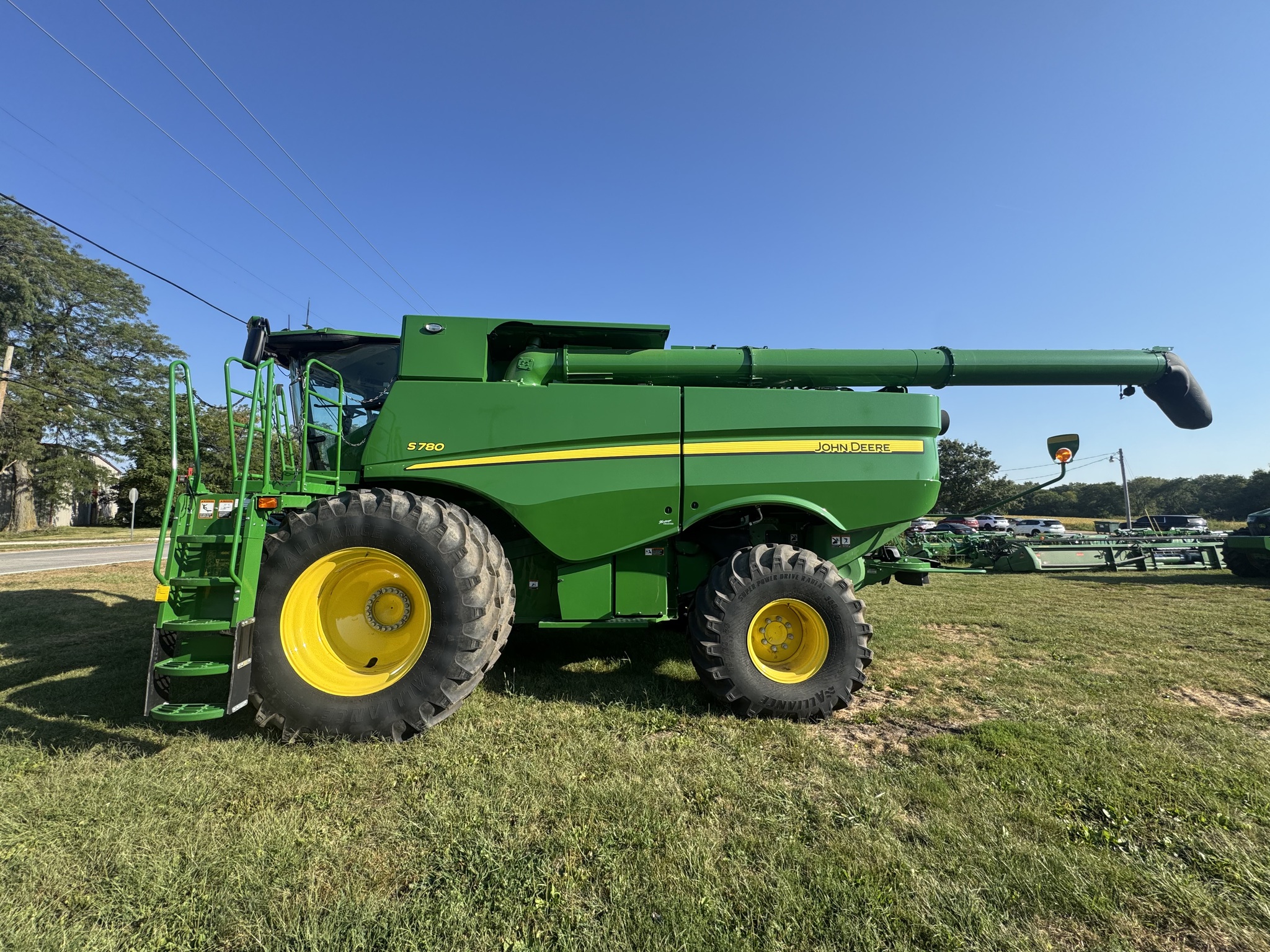  2024 John Deere S780 at Heritage Tractor in Monmouth, IL