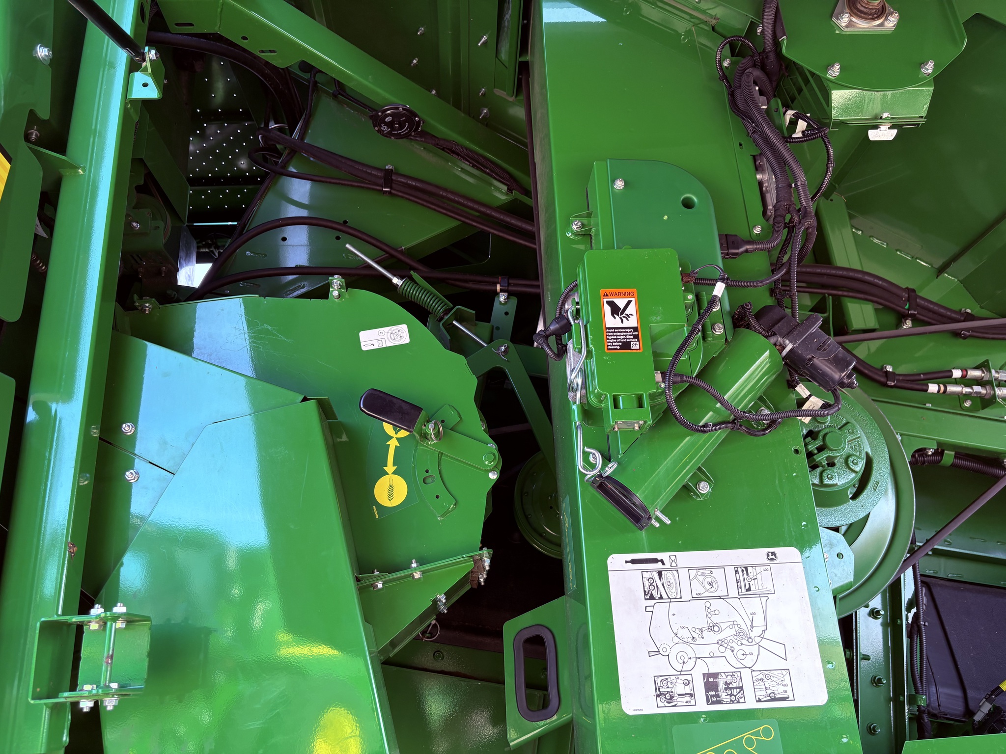  2024 John Deere S780 at Heritage Tractor in Kewanee, IL