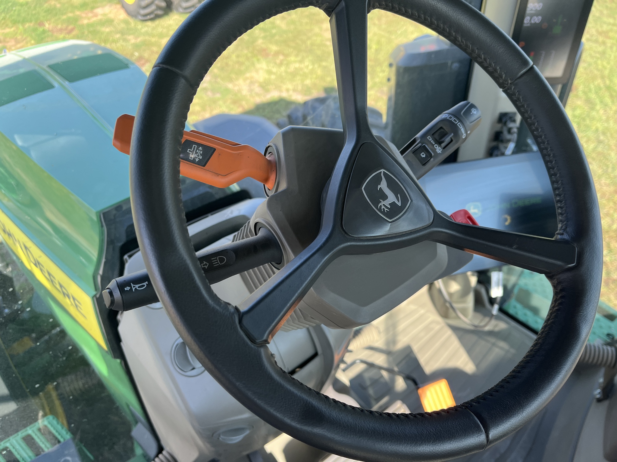  2024 John Deere 8R 370 at Heritage Tractor in Monmouth, IL