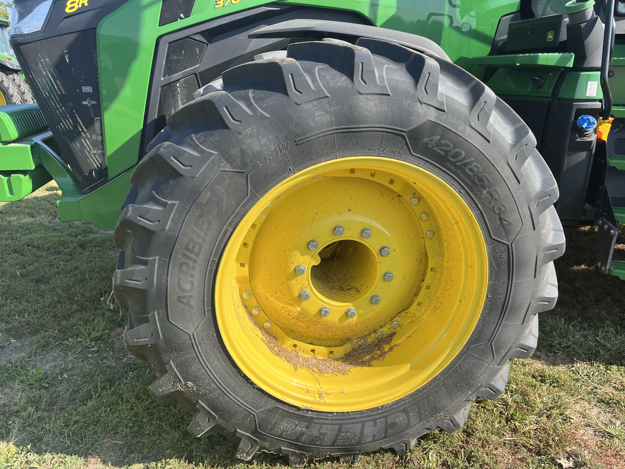  2024 John Deere 8R 370 at Heritage Tractor in Monmouth, IL