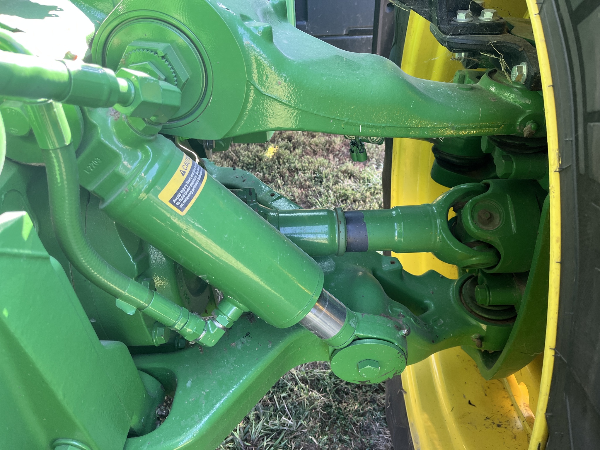  2024 John Deere 8R 370 at Heritage Tractor in Monmouth, IL