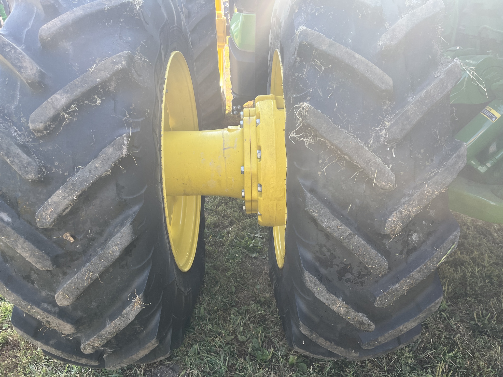  2024 John Deere 8R 370 at Heritage Tractor in Monmouth, IL