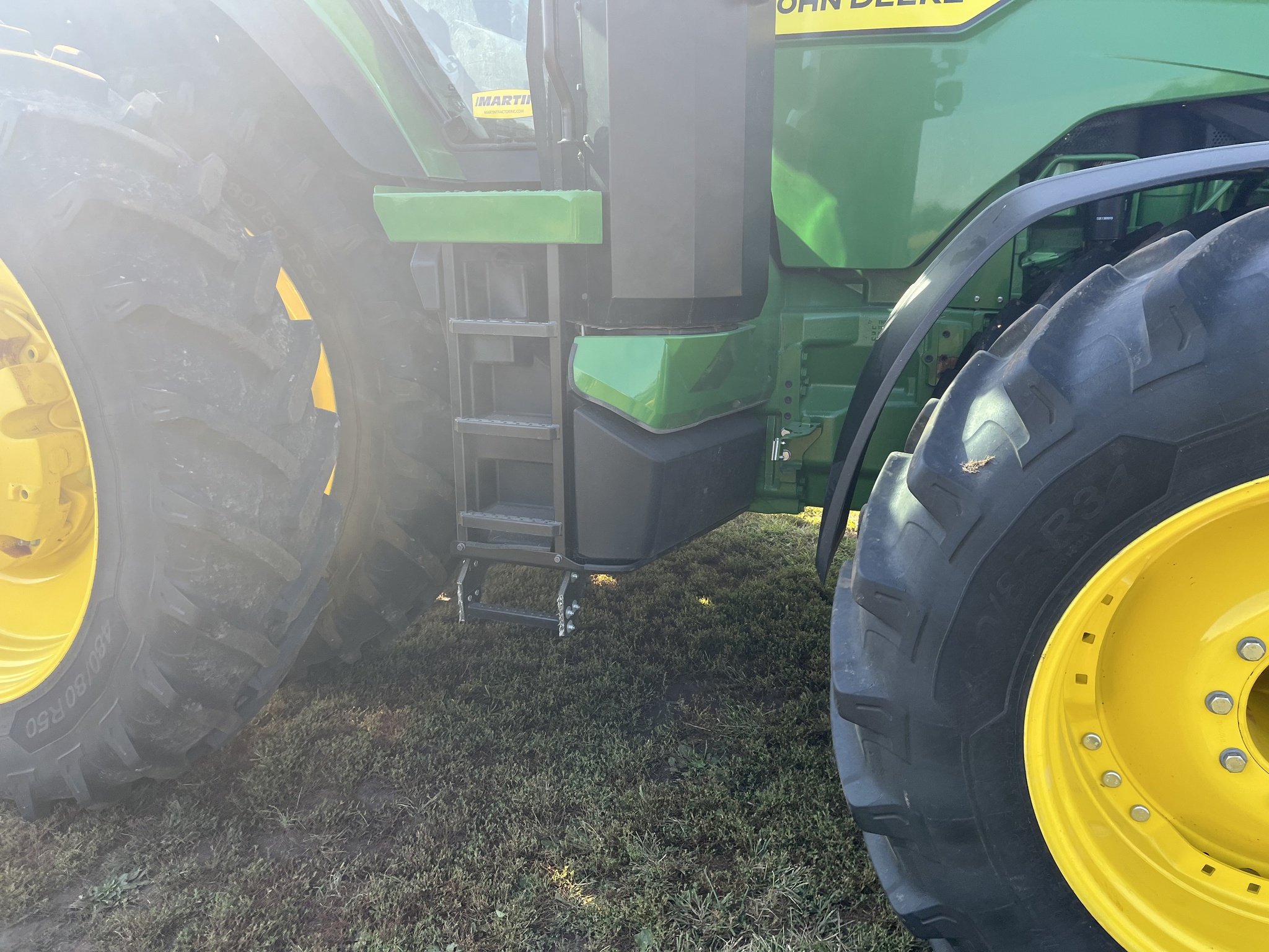  2024 John Deere 8R 370 at Heritage Tractor in Monmouth, IL