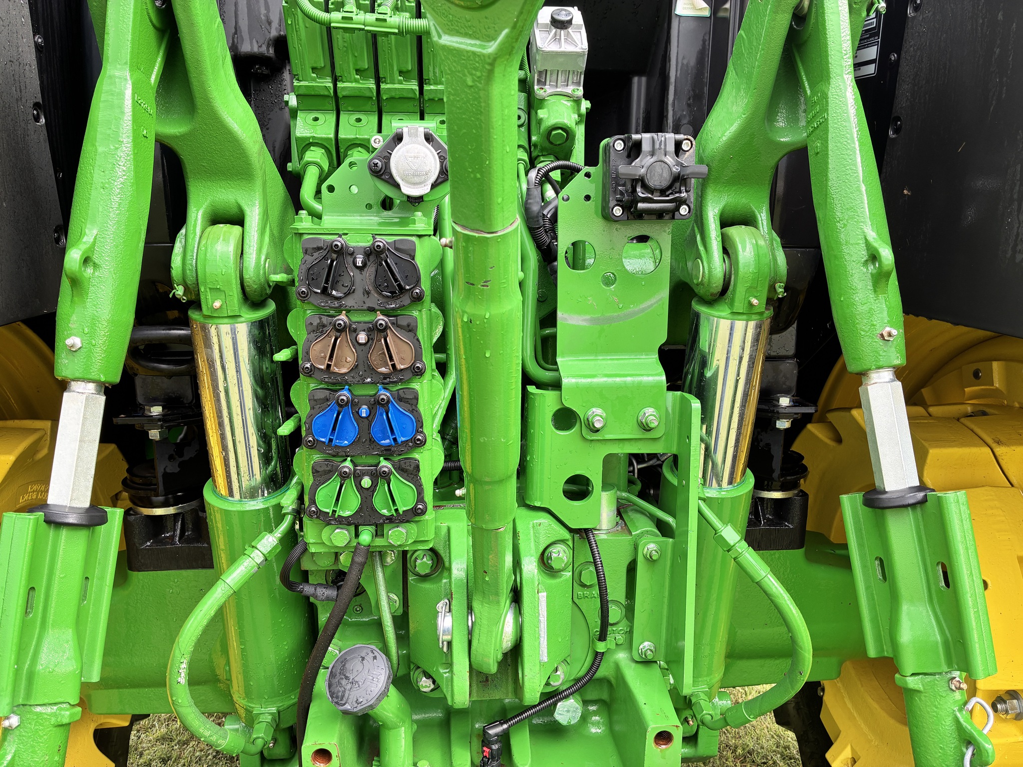 2024 John Deere 6R 155 Image 6