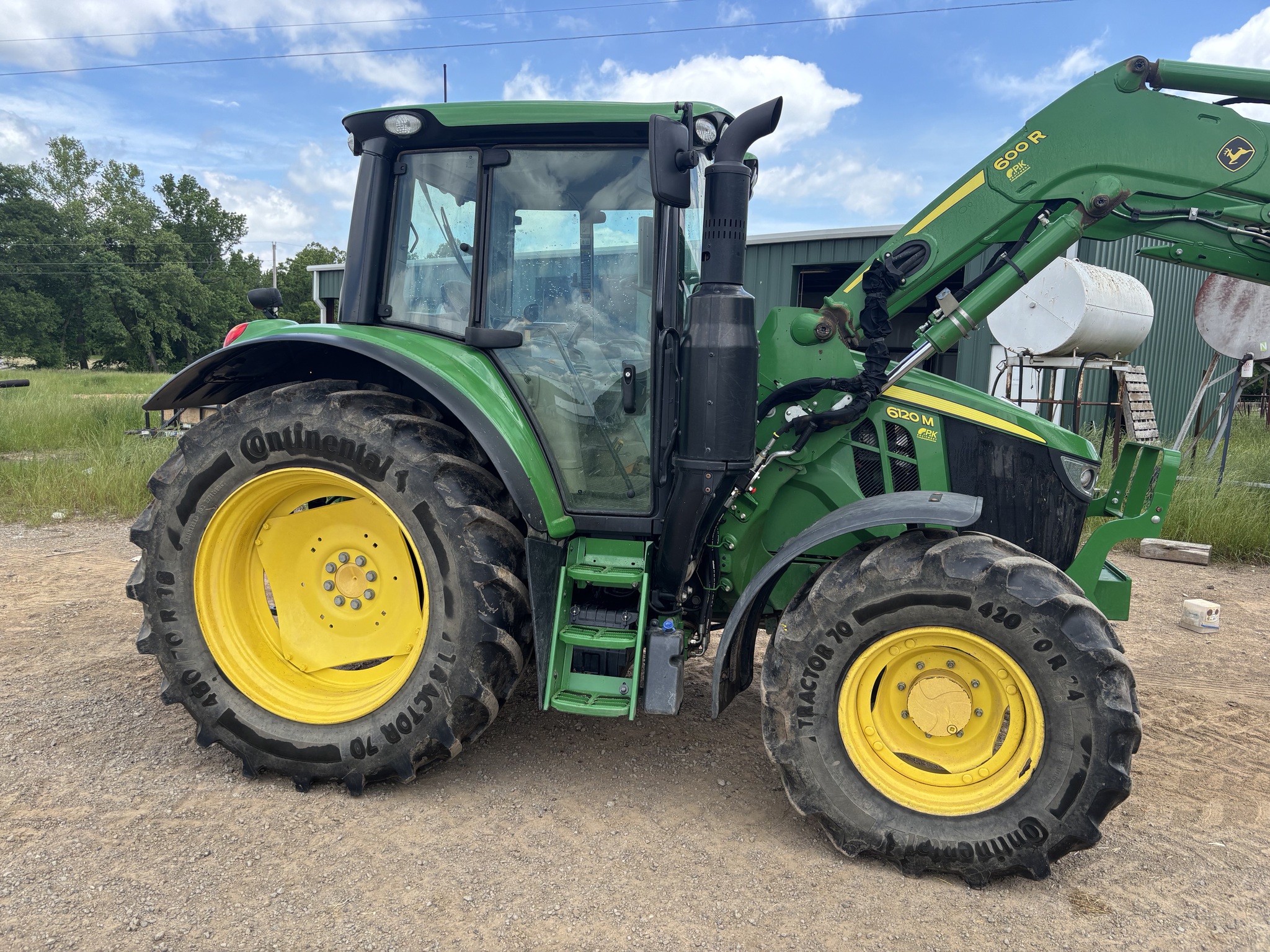 2020 John Deere 6120M Image 5