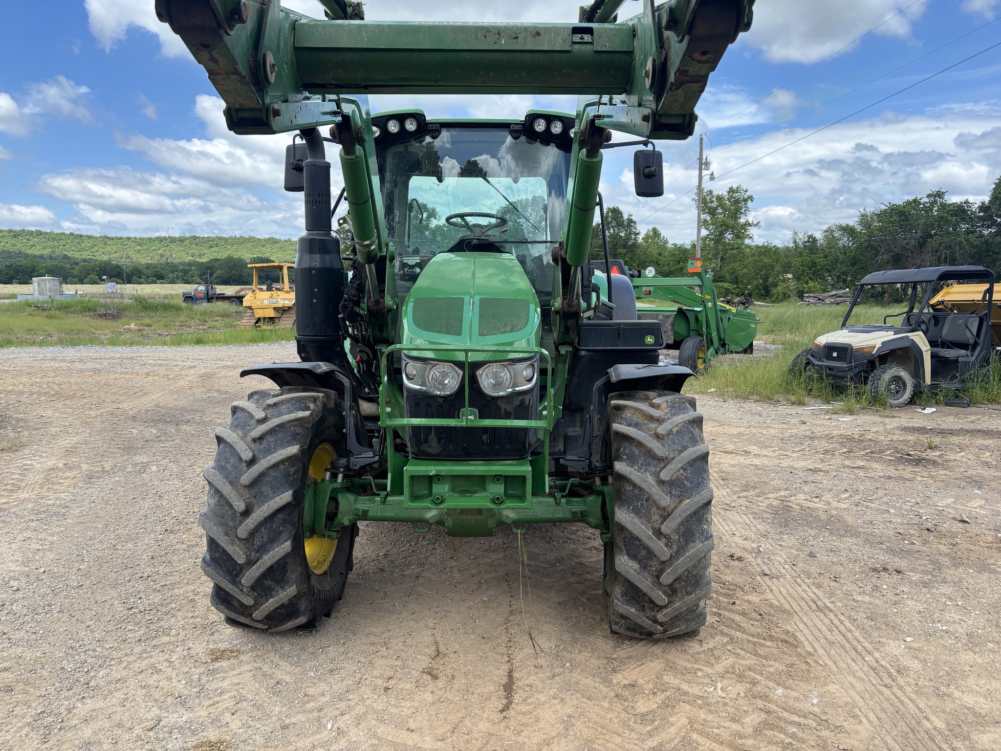 2020 John Deere 6120M Image 6