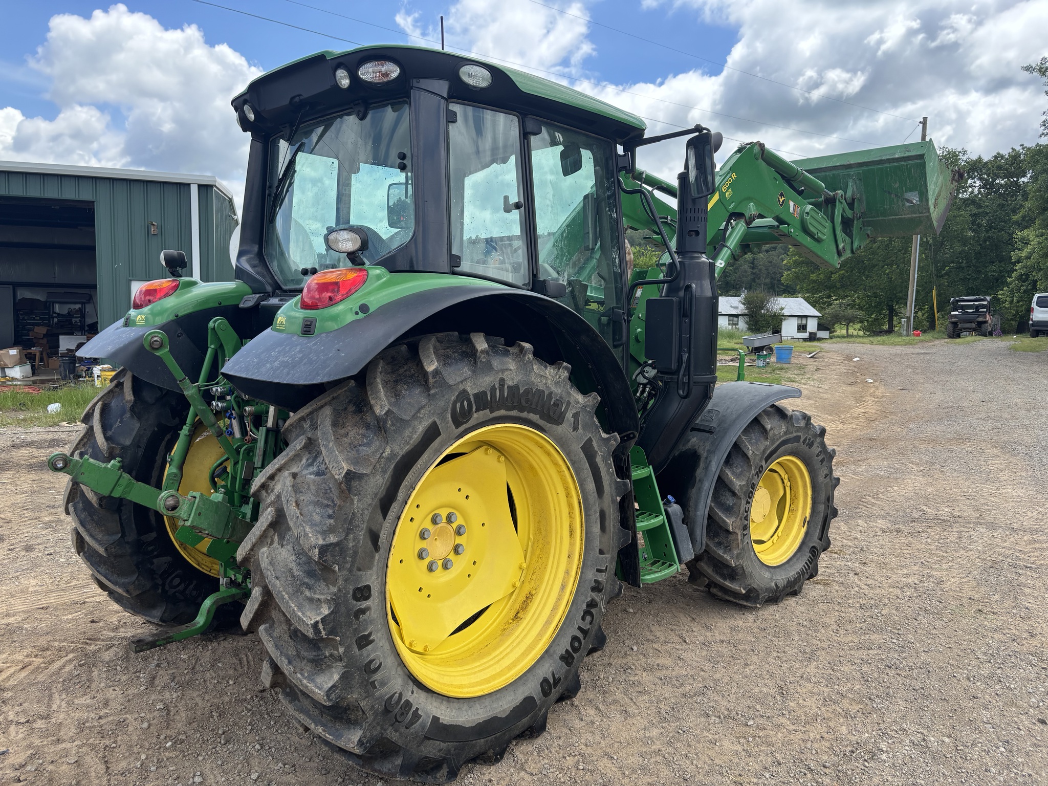 2020 John Deere 6120M Image 4