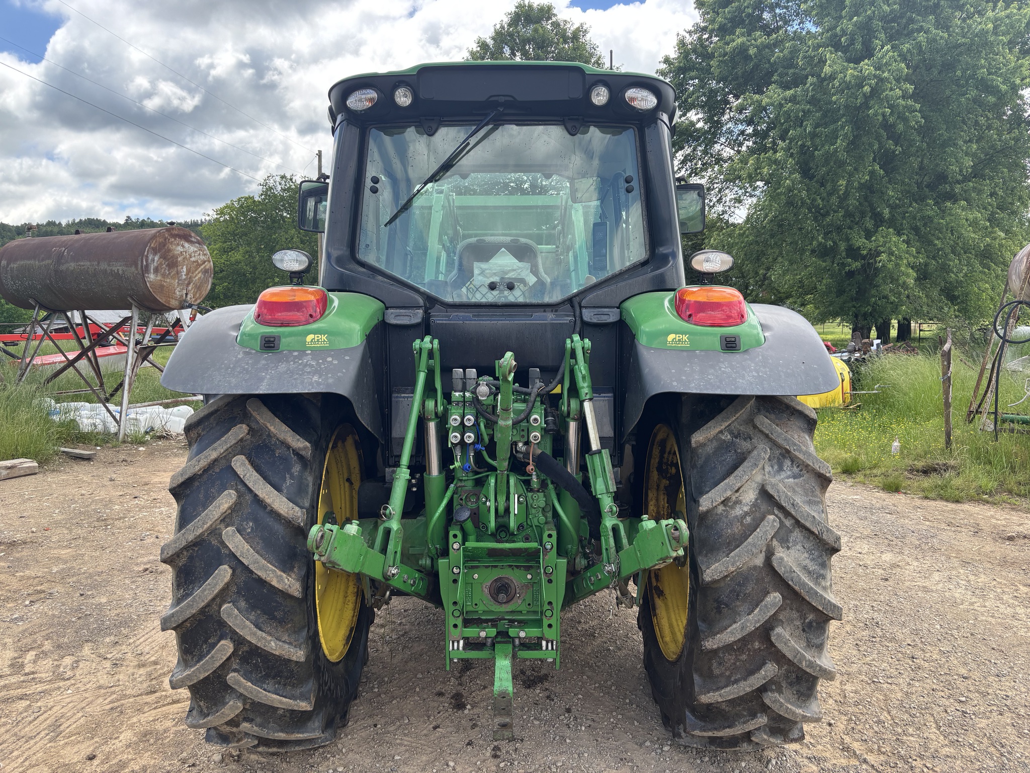 2020 John Deere 6120M Image 3