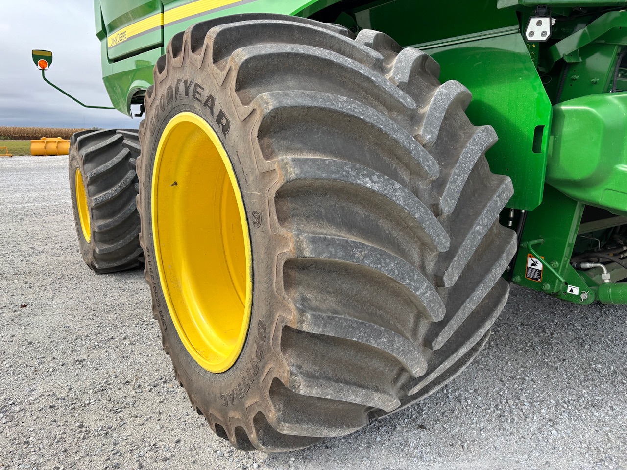  2022 John Deere S780 at Heritage Tractor in Macomb, IL