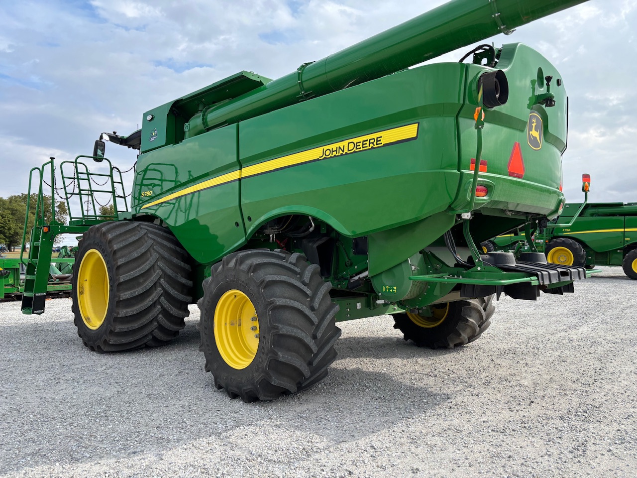  2022 John Deere S780 at Heritage Tractor in Macomb, IL