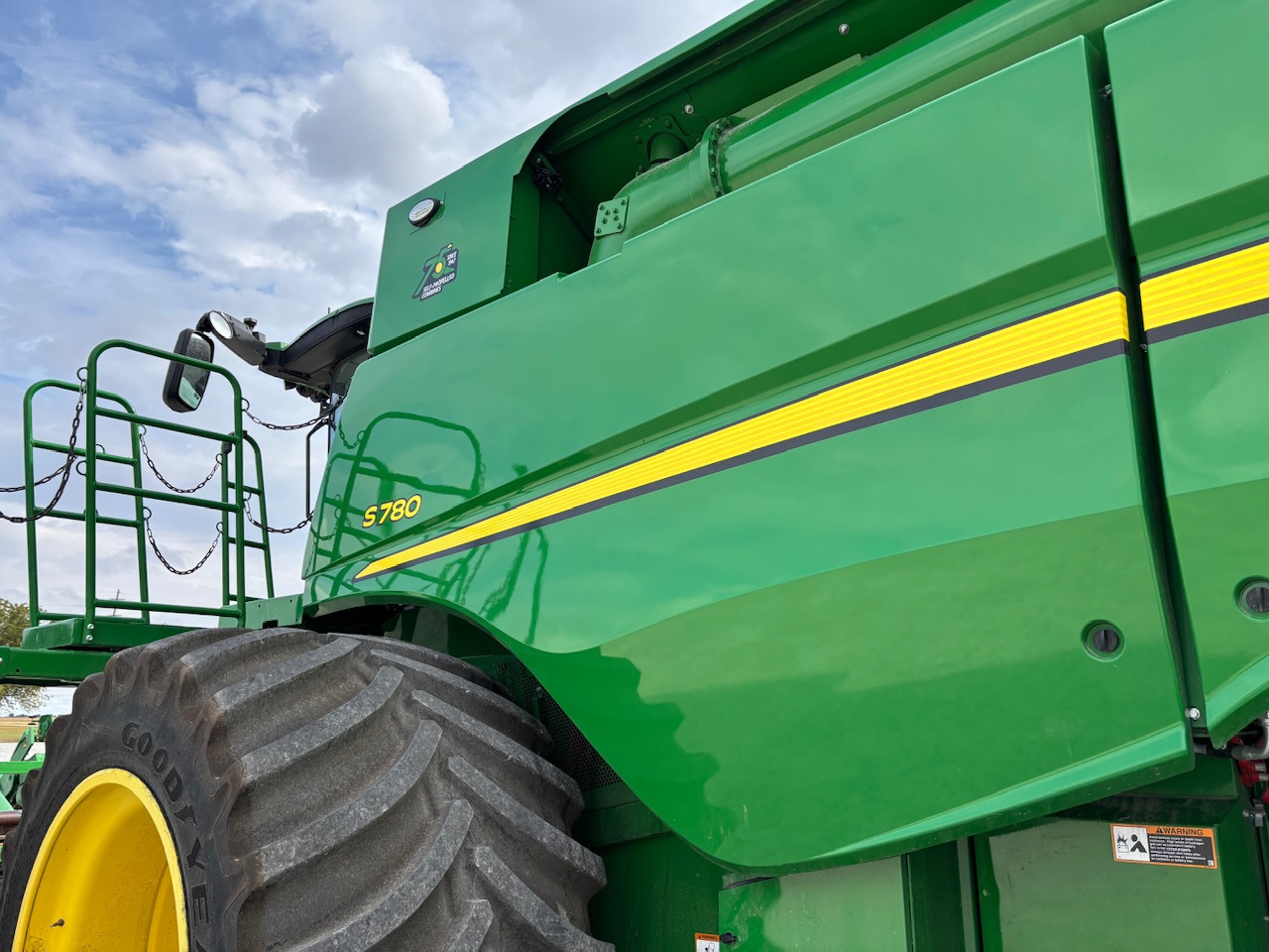  2022 John Deere S780 at Heritage Tractor in Macomb, IL