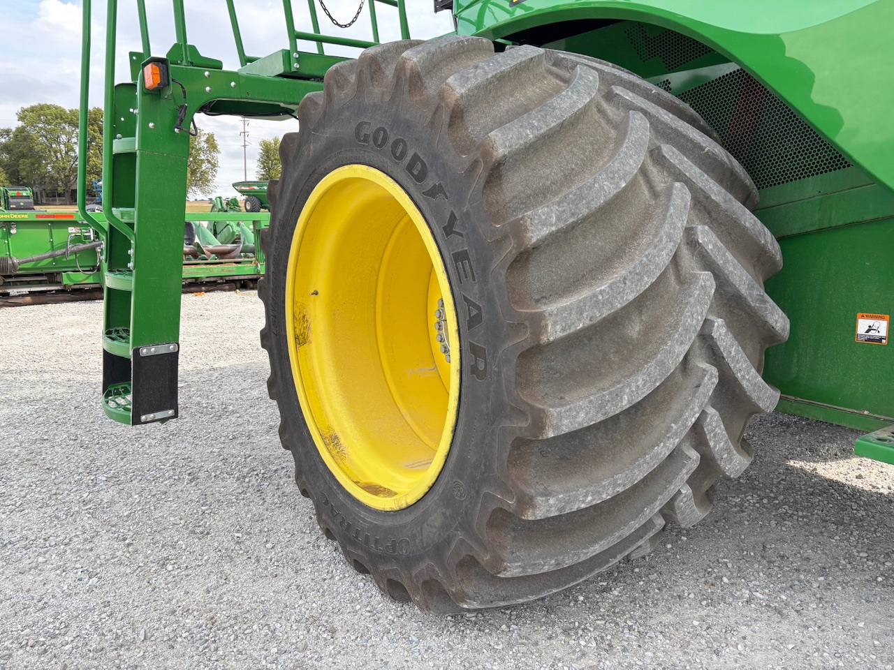  2022 John Deere S780 at Heritage Tractor in Macomb, IL