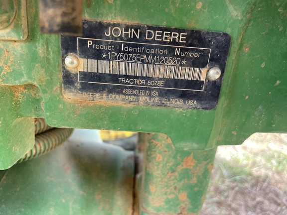 2021 John Deere 5075E Photo 3