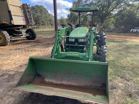 2021 John Deere 5075E Photo 10