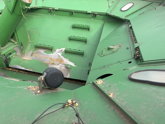 Used 2000 John Deere 9650 STS Combines at Koenig Equipment in Franklin, IN - Photo31