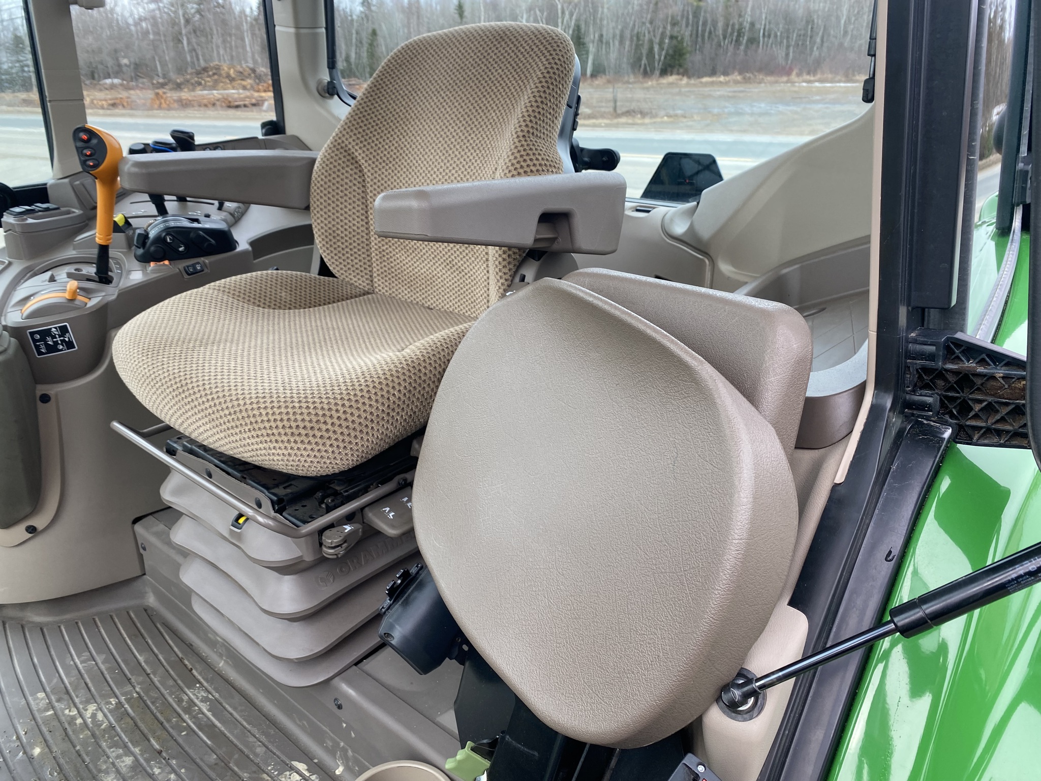 2024 John Deere 6120M Image 17