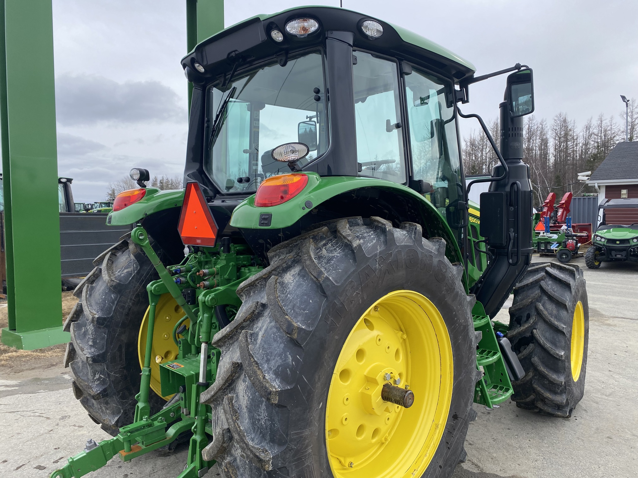 2024 John Deere 6120M Image 9