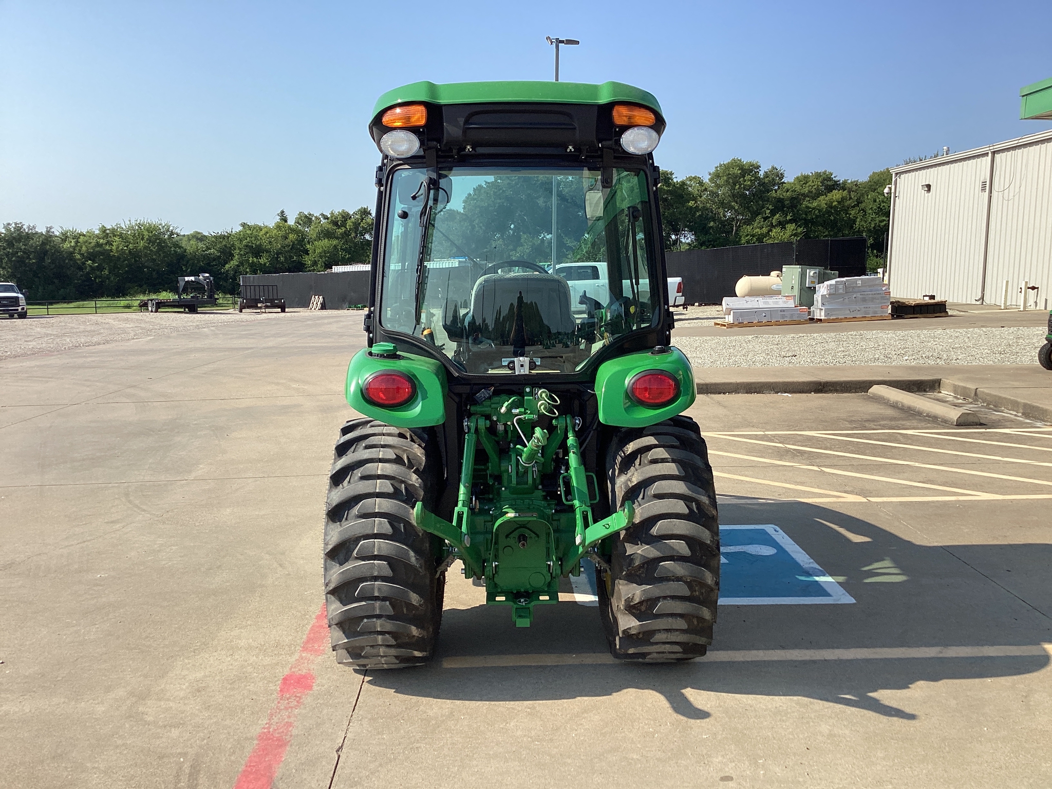 2020 John Deere 3039R Image 7