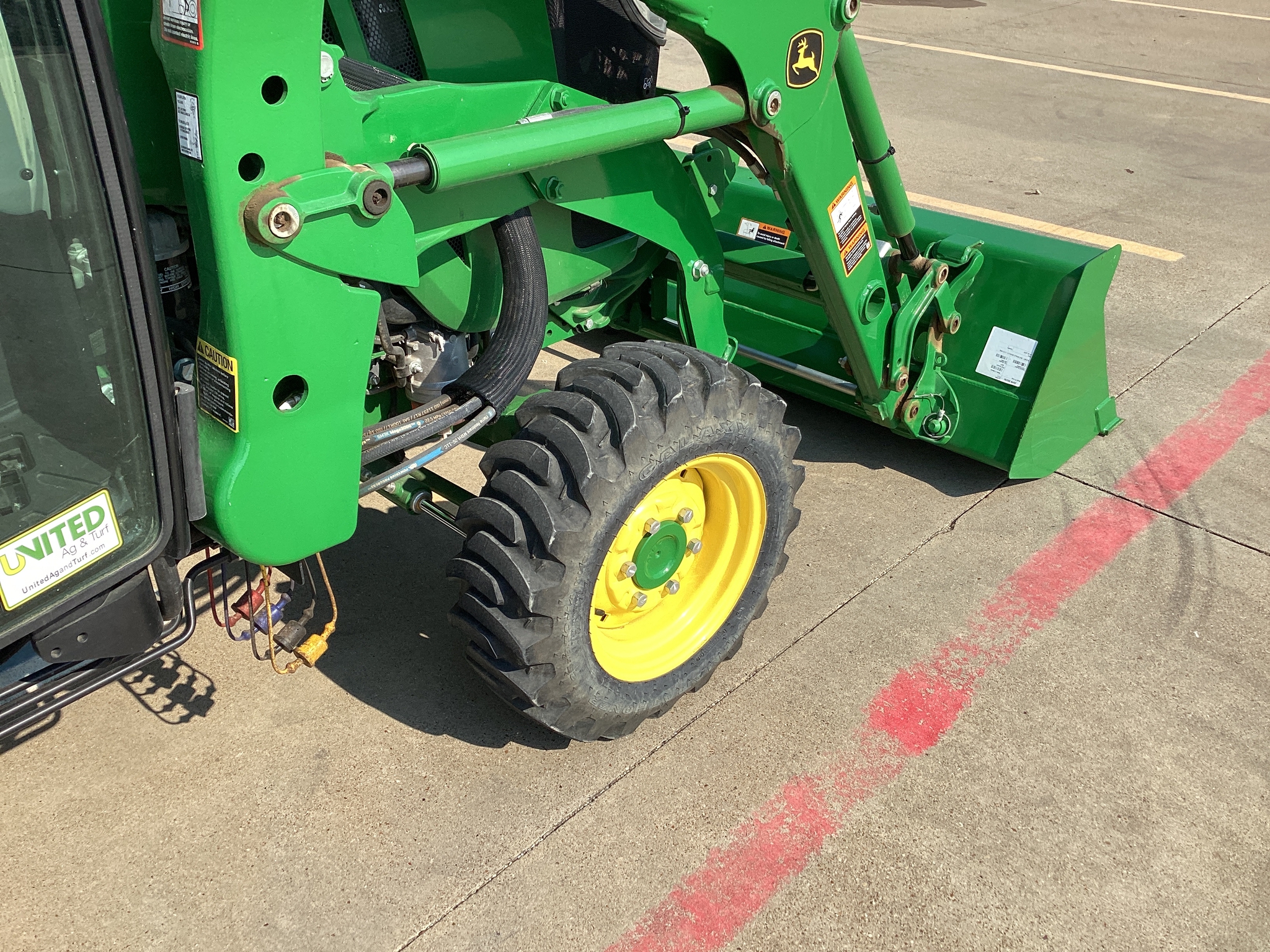 2020 John Deere 3039R Image 13