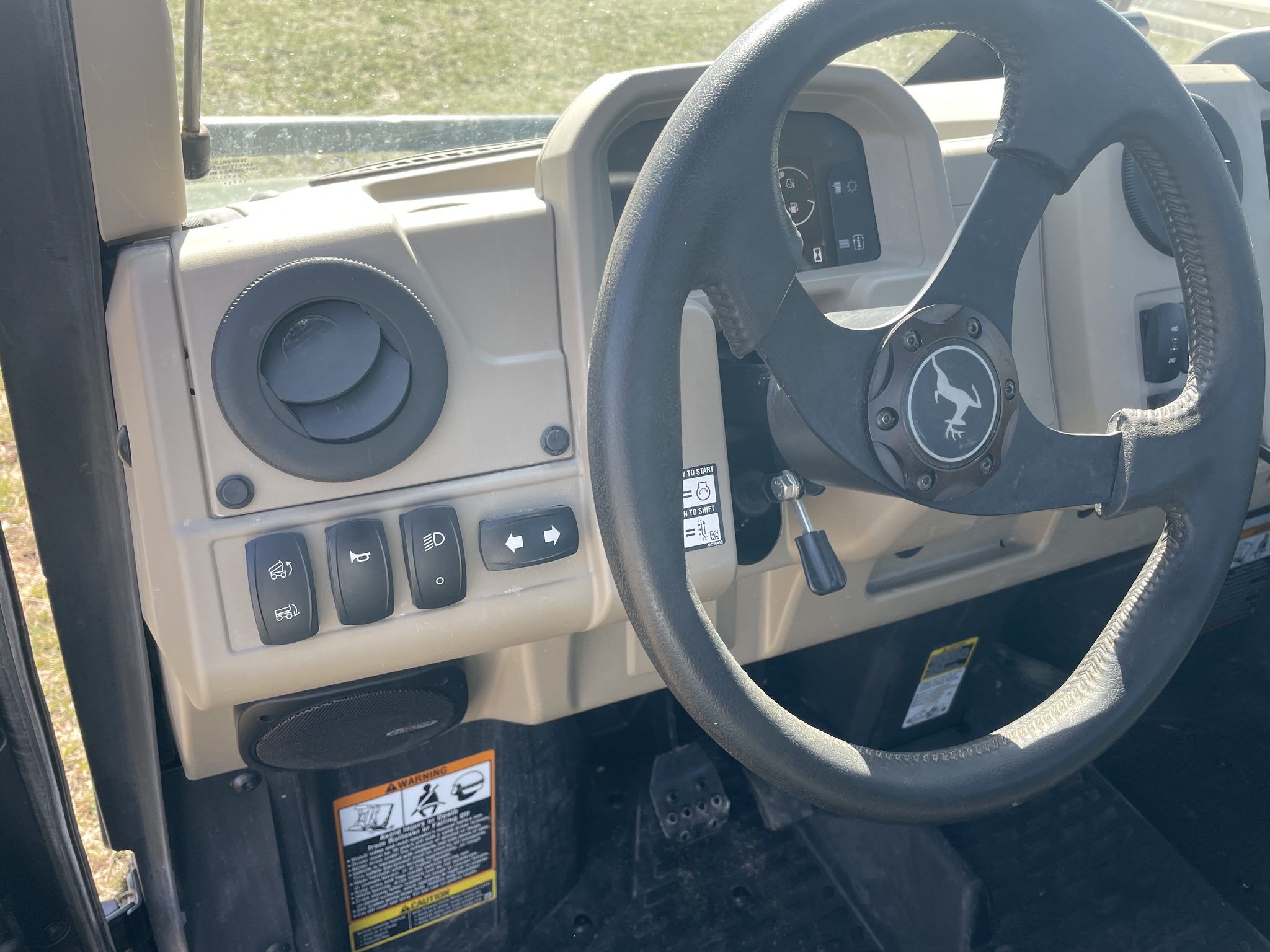  2024 John Deere XUV 835R at Heritage Tractor in Adrian, MO