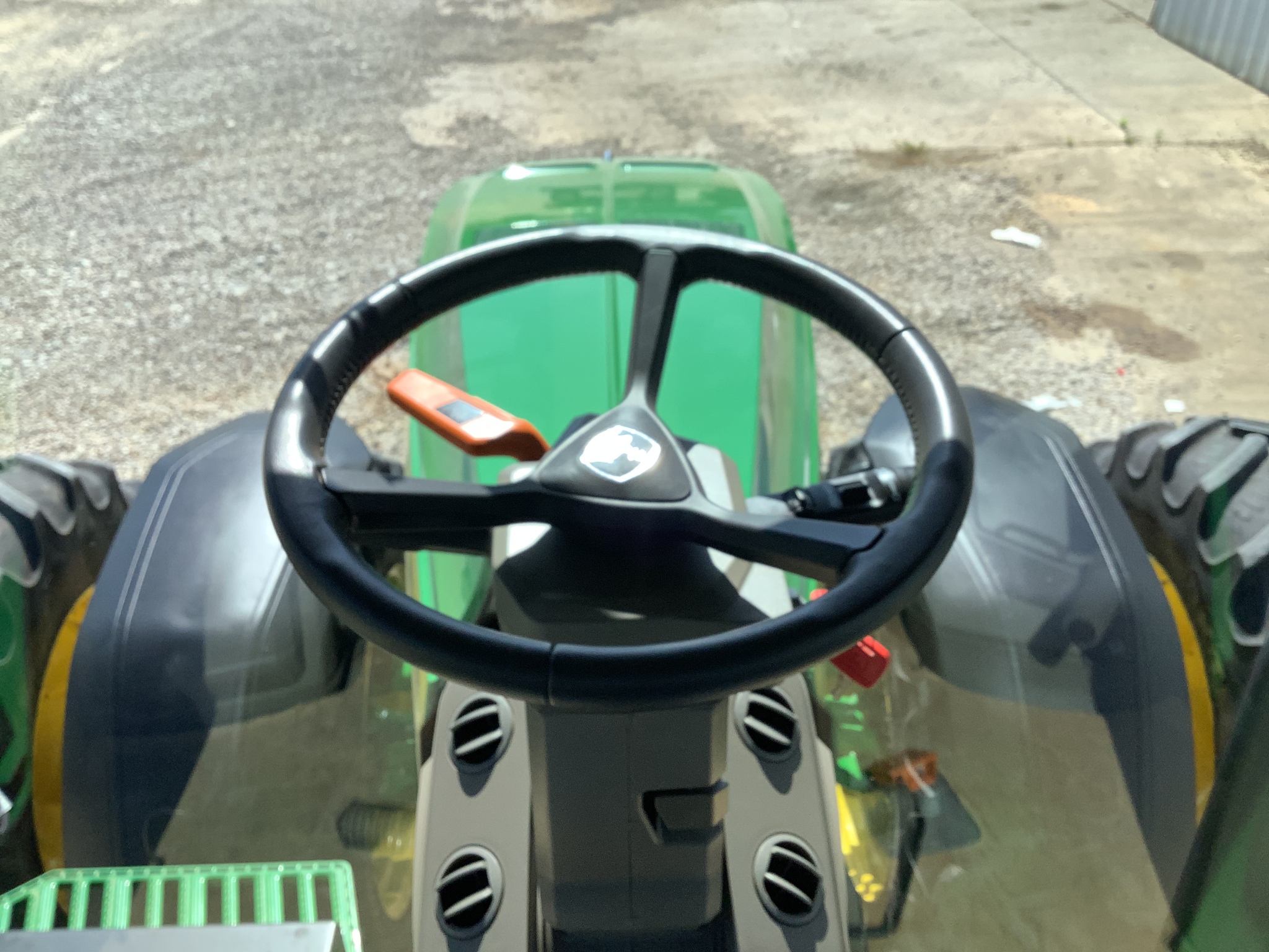 2024 John Deere 8R 370 Image 15