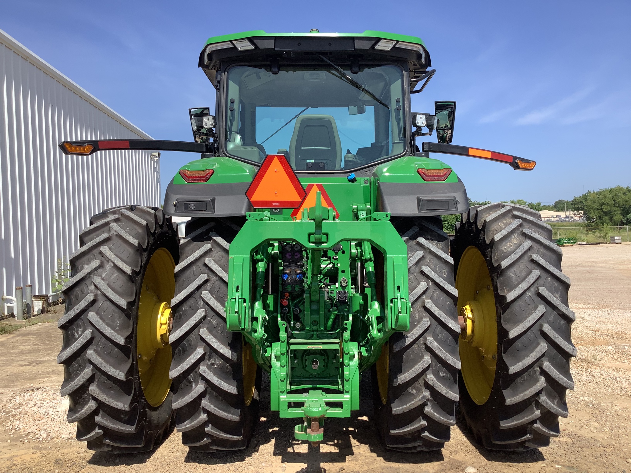 2024 John Deere 8R 370 Image 11