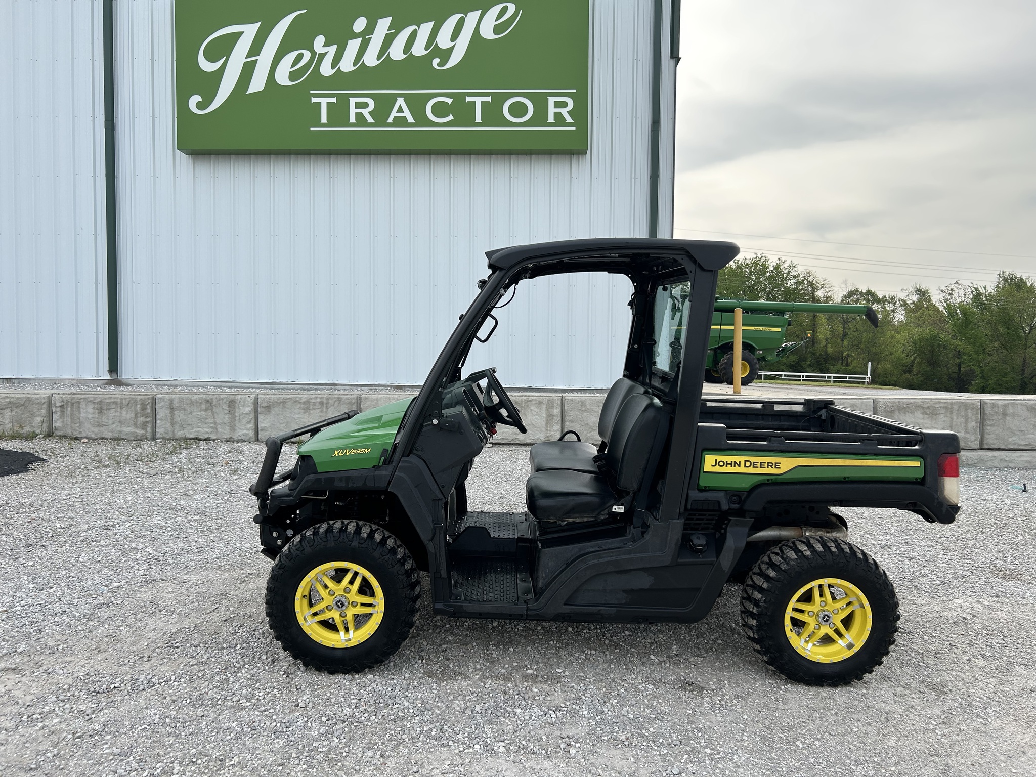  2023 John Deere XUV 835M at Heritage Tractor in Joplin, MO