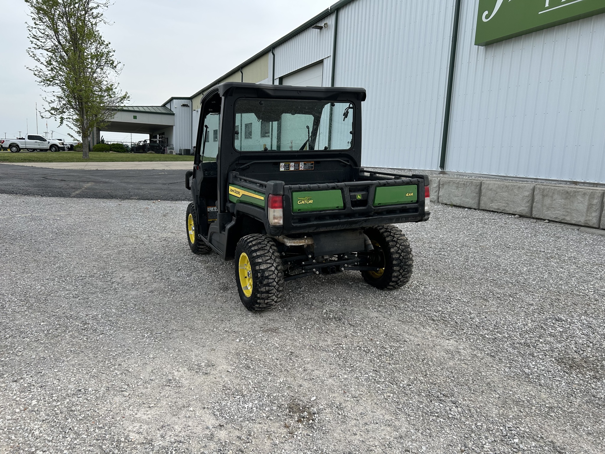  2023 John Deere XUV 835M at Heritage Tractor in Joplin, MO