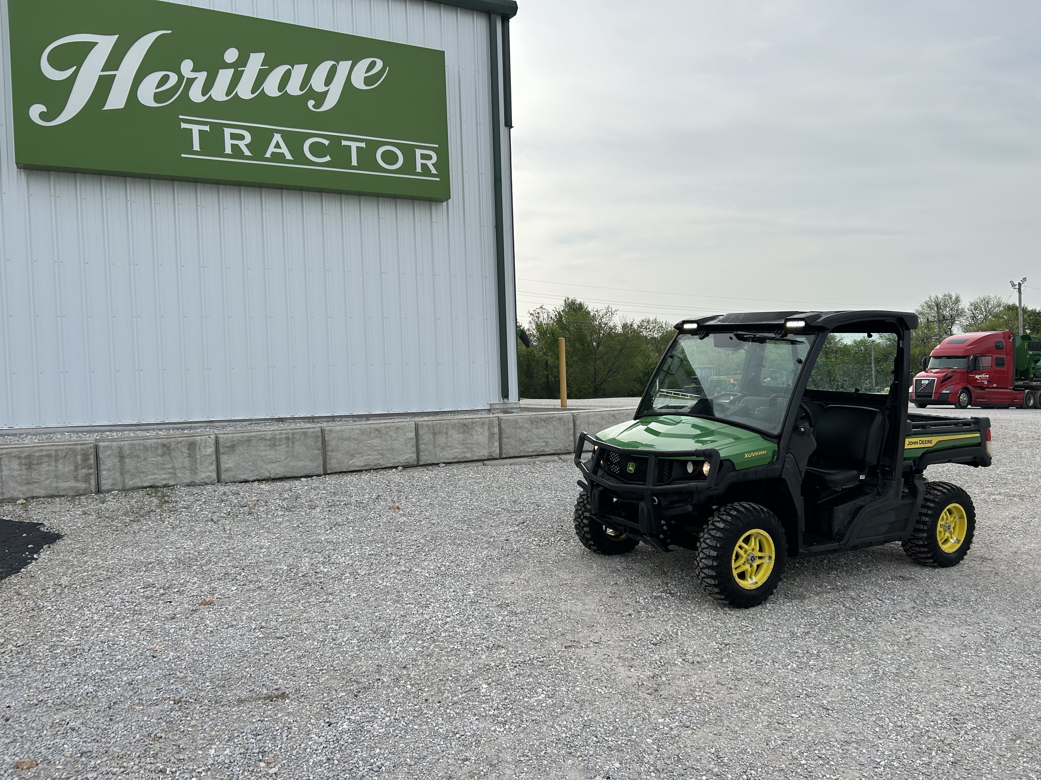 2023 John Deere XUV 835M at Heritage Tractor in Joplin, MO
