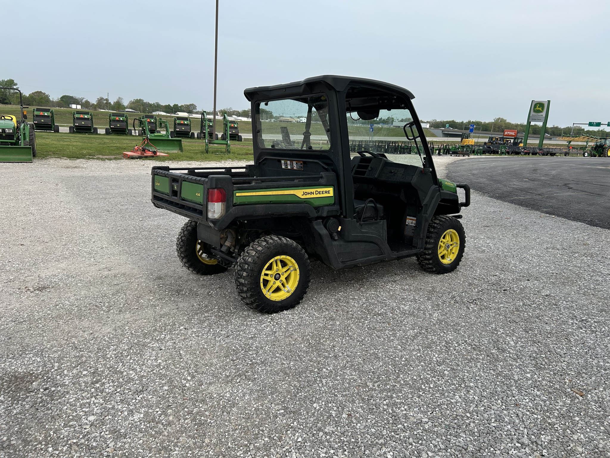  2023 John Deere XUV 835M at Heritage Tractor in Joplin, MO