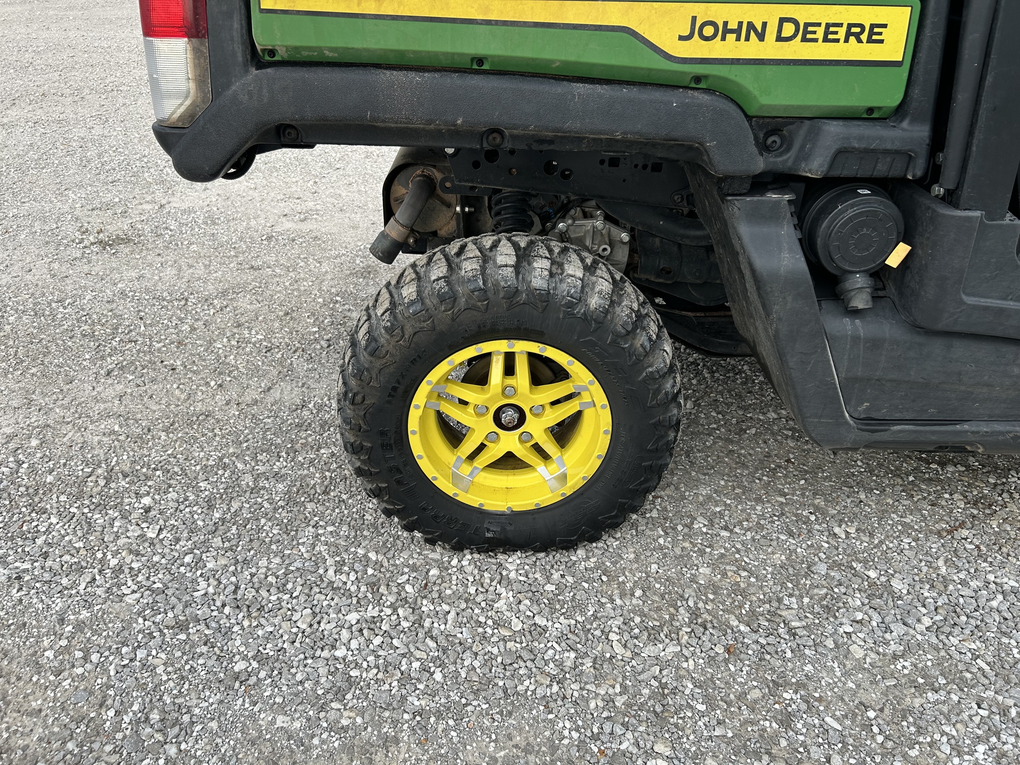  2023 John Deere XUV 835M at Heritage Tractor in Joplin, MO