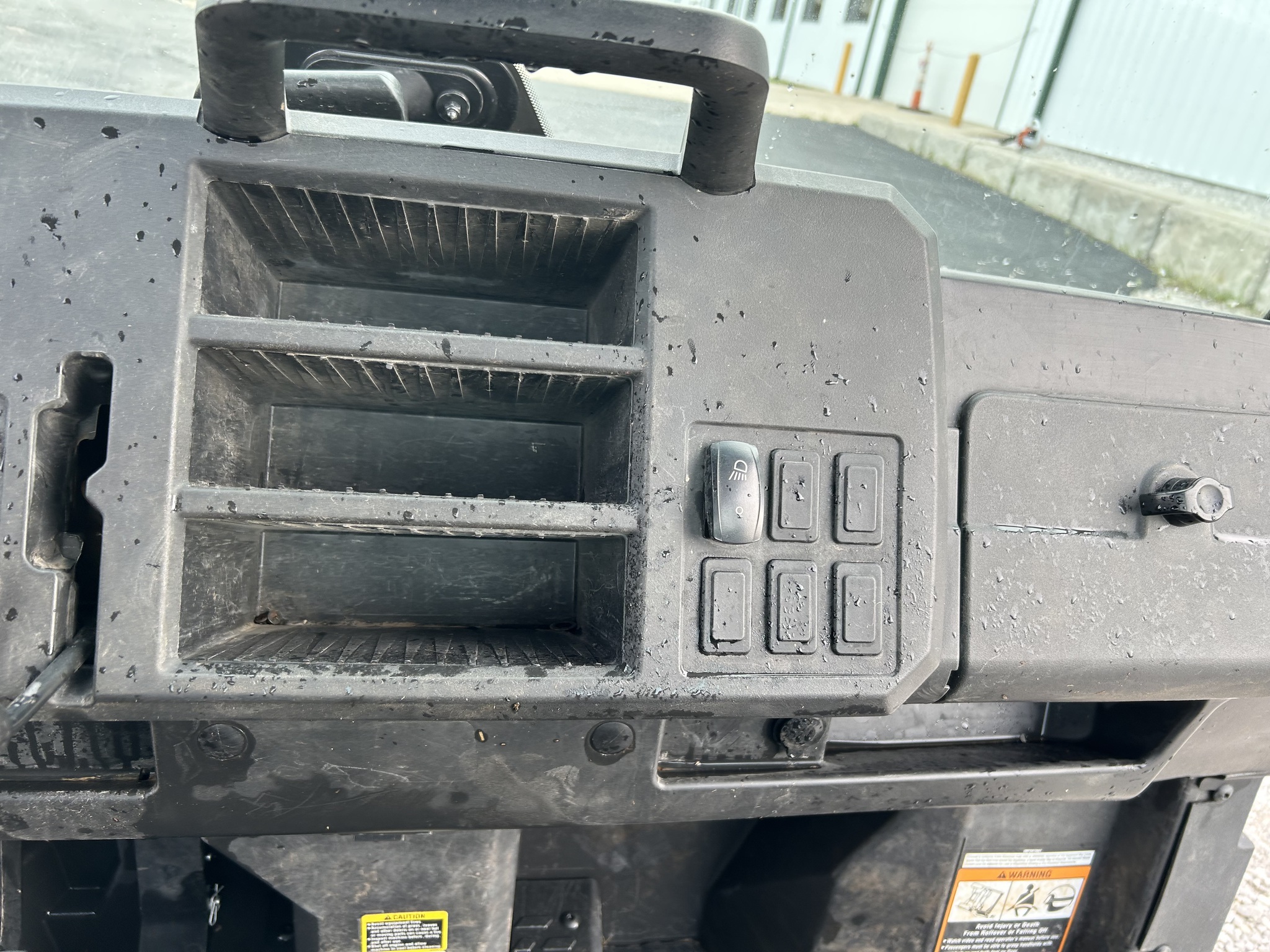  2023 John Deere XUV 835M at Heritage Tractor in Joplin, MO
