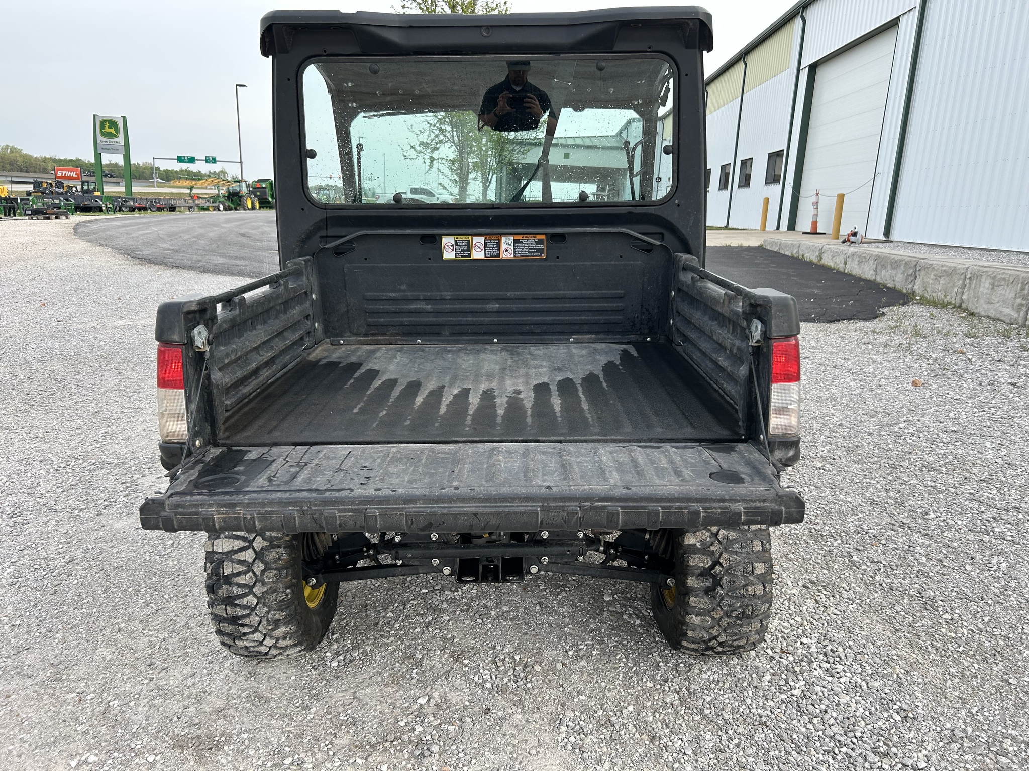  2023 John Deere XUV 835M at Heritage Tractor in Joplin, MO