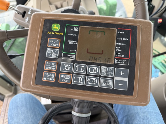 2022 John Deere 560M - Photo32