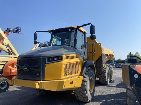 Photo of a 2023 John Deere 310 P