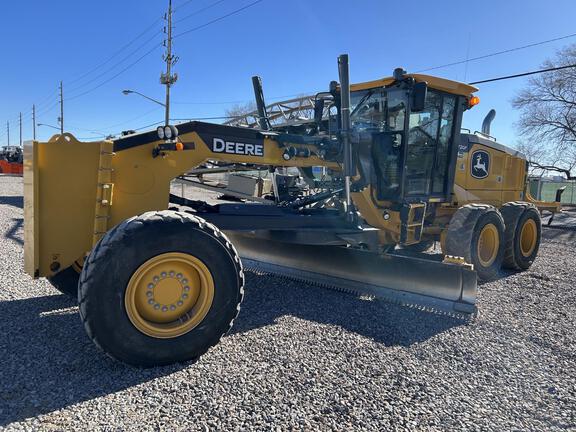 John Deere 672G | 4re Equipment | John Deere 672G
