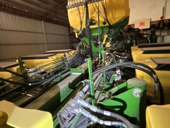 Used 2024 John Deere 1775 Planters: Drawn at Koenig Equipment in Anna, OH - Photo8